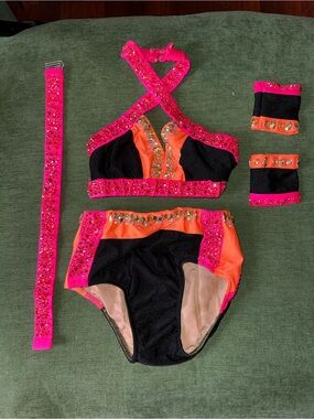 Kids Cropped Dance Two-Piece Set with Pink and Orange Accents